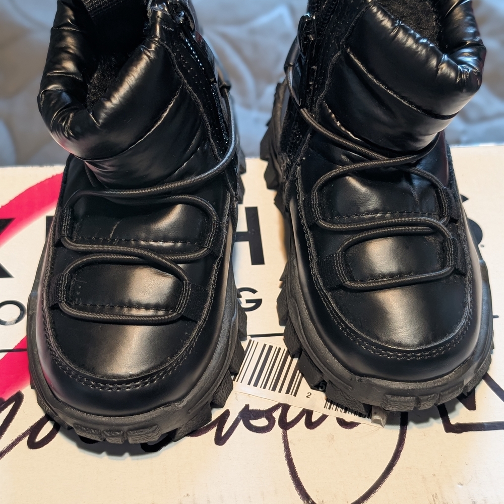 Stylish Black Kids Winter Boots